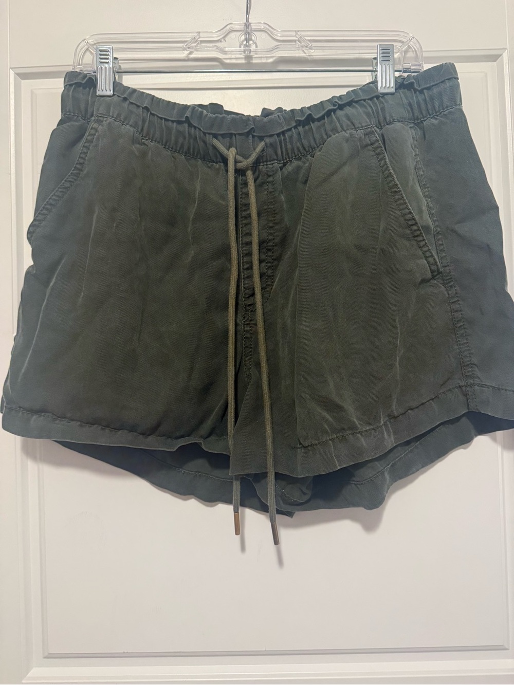 LOFT Washed Pull-On Drawstring Shorts Size Large